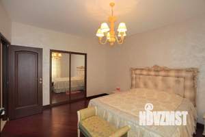 Коттедж 650м², 3-этажный, участок 19 сот.  