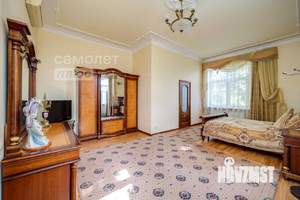 Дом 445м², 3-этажный, участок 15 сот.  