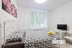 1-к квартира, посуточно, 12м2, 1/1 этаж