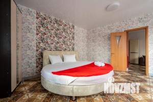 2-к квартира, посуточно, 61м2, 1/1 этаж