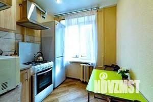 2-к квартира, посуточно, 40м2, 2/5 этаж