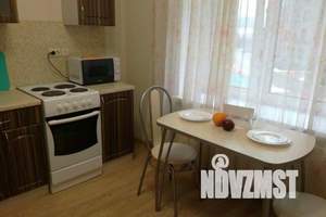 1-к квартира, посуточно, 38м2, 3/17 этаж