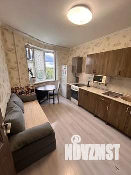 1-к квартира, посуточно, 38м2, 10/17 этаж