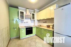 2-к квартира, посуточно, 55м2, 17/27 этаж