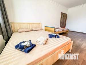 1-к квартира, посуточно, 64м2, 1/1 этаж