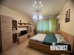 1-к квартира, посуточно, 40м2, 8/18 этаж