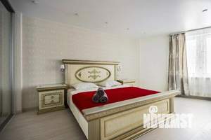 1-к квартира, посуточно, 62м2, 1/1 этаж