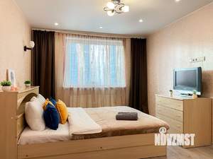 1-к квартира, посуточно, 55м2, 1/1 этаж