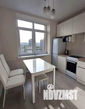 1-к квартира, посуточно, 40м2, 9/9 этаж