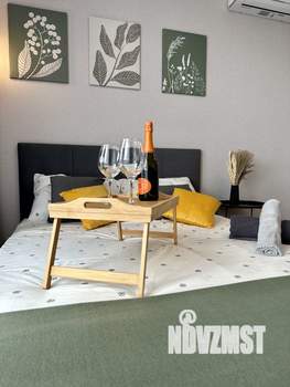 Студия квартира, посуточно, 23м2, 10/17 этаж