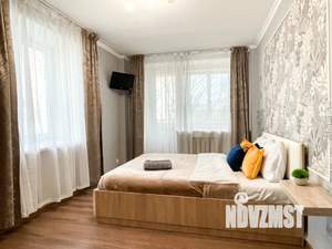 2-к квартира, посуточно, 45м2, 5/5 этаж