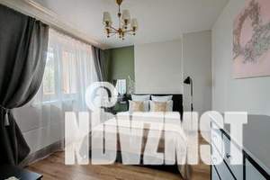 1-к квартира, посуточно, 40м2, 3/17 этаж