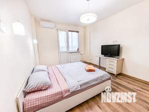 1-к квартира, посуточно, 55м2, 1/1 этаж