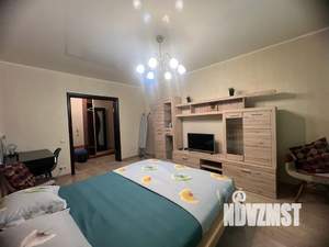 1-к квартира, посуточно, 40м2, 8/18 этаж