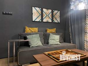 Студия квартира, посуточно, 36м2, 1/7 этаж