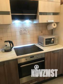 1-к квартира, посуточно, 33м2, 3/8 этаж