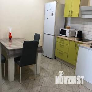 2-к квартира, посуточно, 50м2, 23/25 этаж