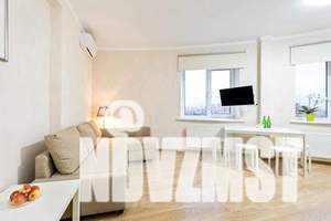 2-к квартира, посуточно, 40м2, 1/17 этаж