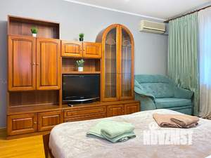 1-к квартира, посуточно, 65м2, 11/16 этаж