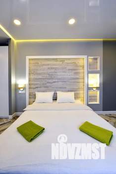 Студия квартира, посуточно, 34м2, 16/25 этаж