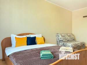 1-к квартира, посуточно, 50м2, 18/23 этаж