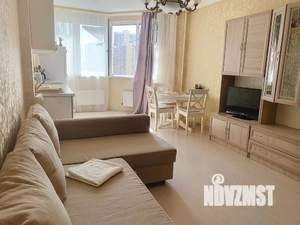 2-к квартира, посуточно, 41м2, 13/25 этаж