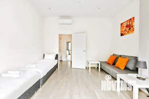 Студия квартира, посуточно, 32м2, 3/17 этаж