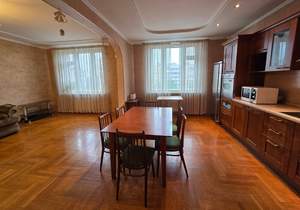 4-к квартира, вторичка, 130м2, 7/11 этаж