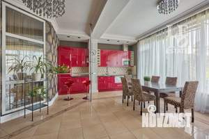 4-к квартира, вторичка, 210м2, 4/4 этаж