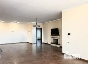 4-к квартира, вторичка, 280м2, 2/3 этаж