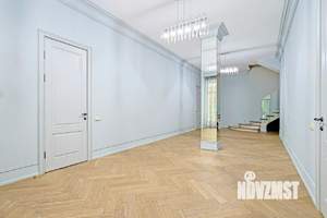 4-к квартира, вторичка, 364м2, 1/4 этаж
