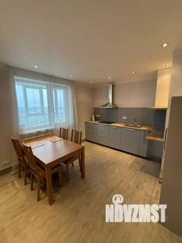 2-к квартира, вторичка, 65м2, 23/27 этаж