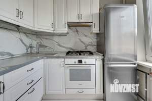 4-к квартира, вторичка, 65м2, 9/9 этаж