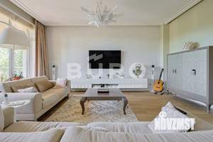 4-к квартира, вторичка, 280м2, 2/3 этаж