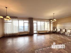 4-к квартира, вторичка, 280м2, 2/3 этаж