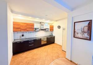 2-к квартира, вторичка, 68м2, 9/17 этаж