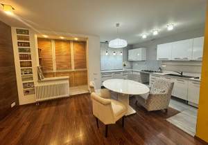 2-к квартира, вторичка, 66м2, 1/5 этаж