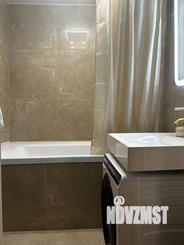 3-к квартира, вторичка, 74м2, 1/17 этаж