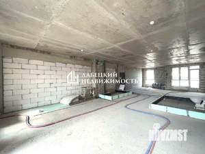 3-к квартира, вторичка, 100м2, 4/7 этаж