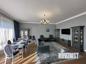 3-к квартира, вторичка, 126м2, 8/8 этаж