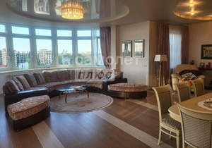 4-к квартира, вторичка, 131м2, 7/8 этаж