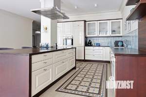 4-к квартира, вторичка, 364м2, 1/4 этаж