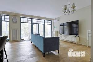 4-к квартира, вторичка, 364м2, 1/4 этаж
