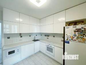 4-к квартира, вторичка, 101м2, 10/18 этаж