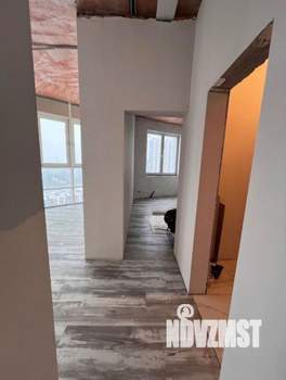 3-к квартира, вторичка, 66м2, 27/42 этаж