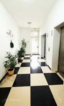 2-к квартира, вторичка, 76м2, 5/18 этаж