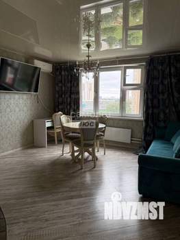 2-к квартира, вторичка, 63м2, 7/17 этаж