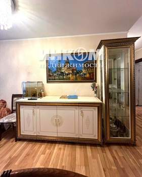 3-к квартира, вторичка, 58м2, 9/9 этаж