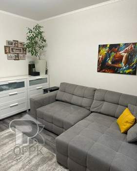 2-к квартира, вторичка, 53м2, 1/4 этаж