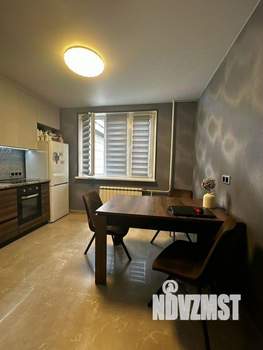 3-к квартира, вторичка, 74м2, 1/17 этаж